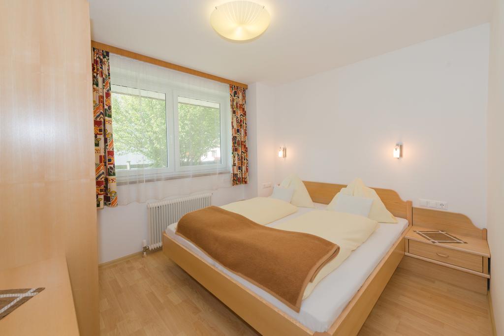 Gastehaus Soldanella Hotell Ramsau am Dachstein Rum bild