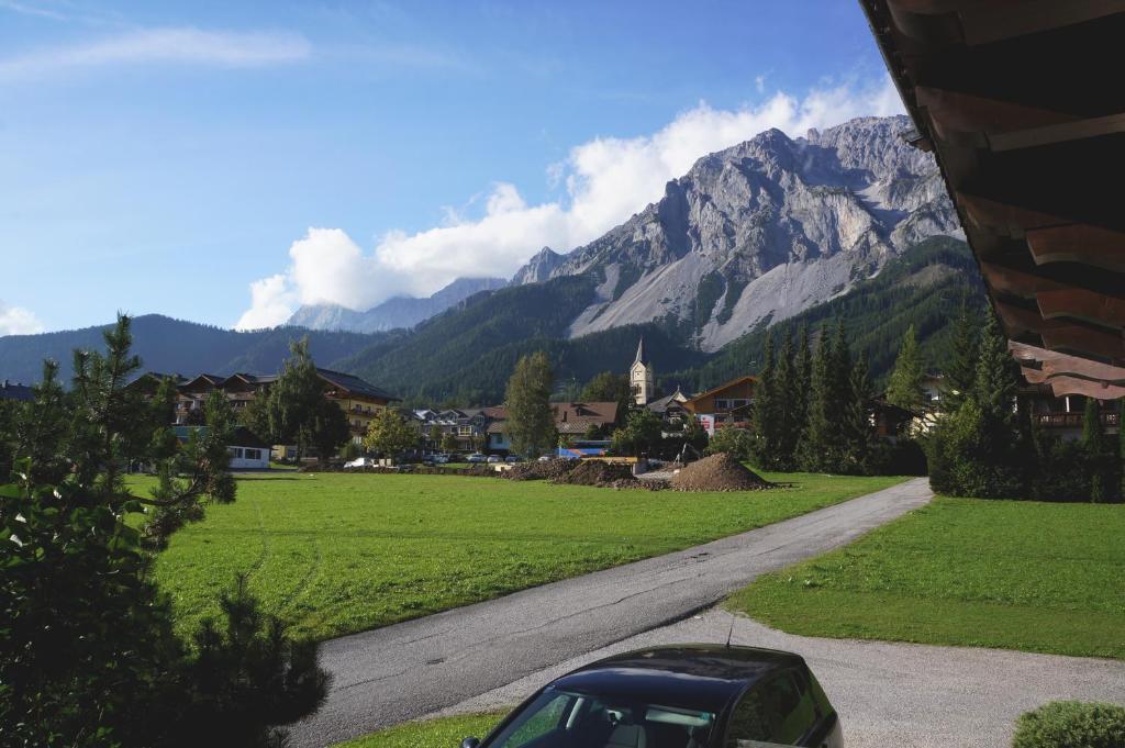 Gastehaus Soldanella Hotell Ramsau am Dachstein Rum bild